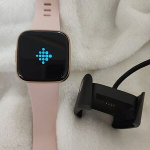 Fitbit Smartwatch in Pink with Charger